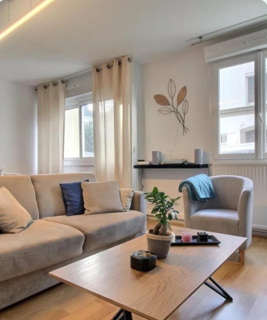 Appartement Hyper Centre Avec Garage Prive Конкарно Экстерьер фото